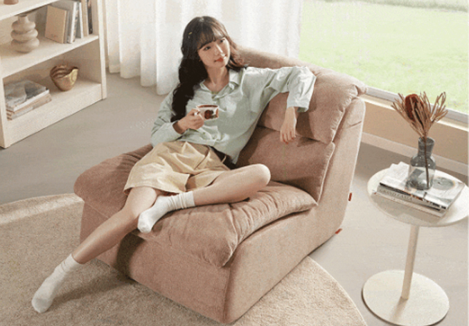 various-ways-to-use-the-kuka-lounge-chair.jpg